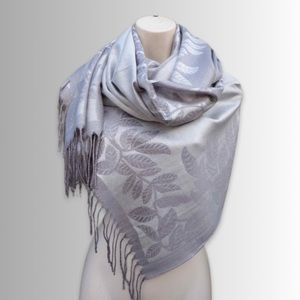 Pashmina 70% Pashmina, 30% Silk Silver & Gold Fringed Scarf